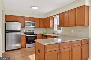 6587 Zoysia Ct, Alexandria, VA 22312 - Photo 6