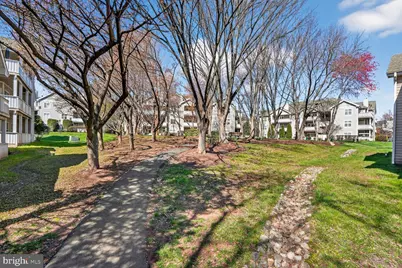 14322 Climbing Rose Way #306, Centreville, VA 20121 - Photo 34