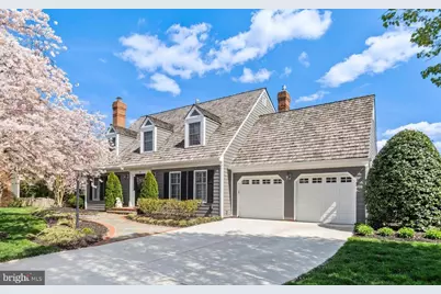 1502 Chain Bridge Court, McLean, VA 22101 - Photo 2