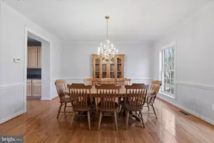 12967 Highland Oaks Ct, Fairfax, VA 22033 - Photo 4