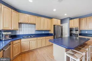 12967 Highland Oaks Ct, Fairfax, VA 22033 - Photo 10