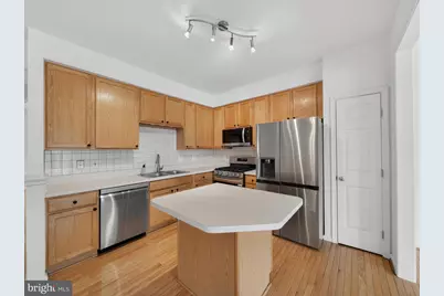 13662 Saint Johns Wood Place, Herndon, VA 20171 - Photo 18