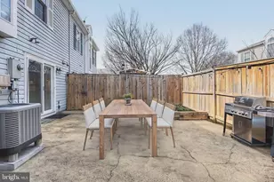 6105 Hoskins Hollow Cir, Centreville, VA 20121 - Photo 28