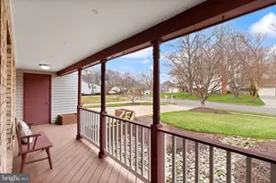 6027 Ridge Ford Dr, Burke, VA 22015 - Photo 12