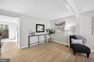 8225 Burning Forest Ct, Springfield, VA 22153 - Photo 8