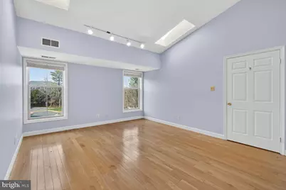 1146 Walker Road #G, Great Falls, VA 22066 - Photo 16