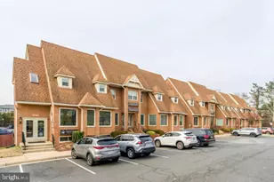 1146 Walker Rd, Great Falls, VA 22066 - Photo 1