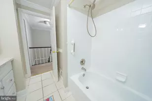 9203 Sheffield Hunt Ct, Lorton, VA 22079 - Photo 24