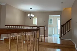 6850 Signature Cir, Alexandria, VA 22310 - Photo 2