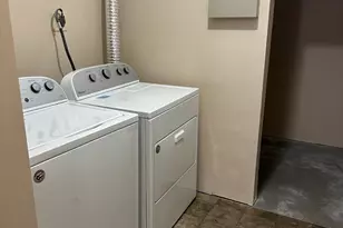 6850 Signature Cir, Alexandria, VA 22310 - Photo 12