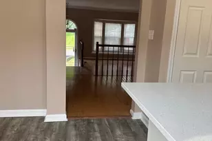 6850 Signature Cir, Alexandria, VA 22310 - Photo 8