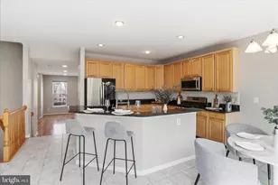 12409 Casbeer Dr, Fairfax, VA 22033 - Photo 16