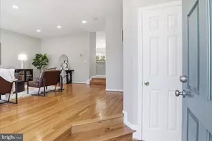 12409 Casbeer Dr, Fairfax, VA 22033 - Photo 4