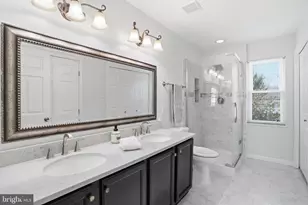 7710 Cashland Ct, Alexandria, VA 22315 - Photo 26