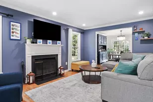 5701 Edgewater Oak Ct, Burke, VA 22015 - Photo 2