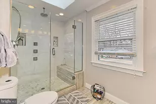212 Ross Dr SW, Vienna, VA 22180 - Photo 24