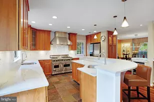 1104 Flor Ln, McLean, VA 22102 - Photo 24