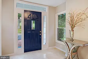 1104 Flor Ln, McLean, VA 22102 - Photo 12