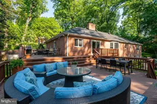 1104 Flor Ln, McLean, VA 22102 - Photo 6