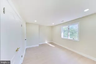 2713 Silkwood Ct, Oakton, VA 22124 - Photo 58