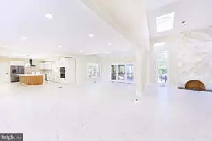 2713 Silkwood Ct, Oakton, VA 22124 - Photo 20