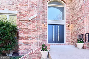 2713 Silkwood Ct, Oakton, VA 22124 - Photo 4