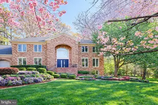 2713 Silkwood Ct, Oakton, VA 22124 - Photo 4