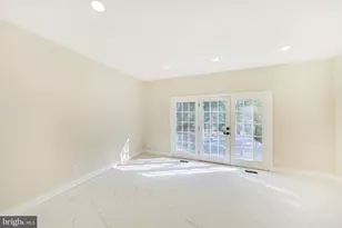 2713 Silkwood Ct, Oakton, VA 22124 - Photo 38