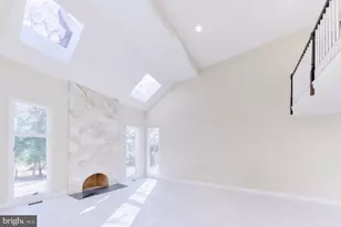 2713 Silkwood Ct, Oakton, VA 22124 - Photo 16