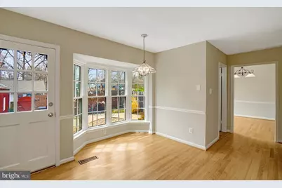 8523 Lakinhurst Lane, Springfield, VA 22152 - Photo 24