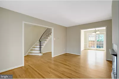 8523 Lakinhurst Lane, Springfield, VA 22152 - Photo 10