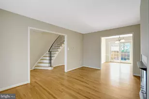 8523 Lakinhurst Ln, Springfield, VA 22152 - Photo 10