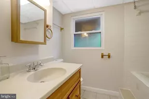 6434 Carriage Dr, Alexandria, VA 22310 - Photo 28