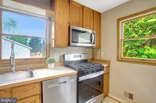 6434 Carriage Dr, Alexandria, VA 22310 - Photo 8