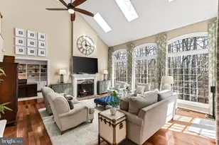 9527 Crosspointe Dr, Fairfax Station, VA 22039 - Photo 14