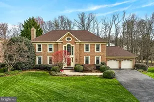 9527 Crosspointe Dr, Fairfax Station, VA 22039 - Photo 1