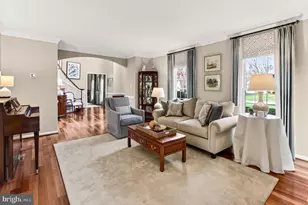 9527 Crosspointe Dr, Fairfax Station, VA 22039 - Photo 10