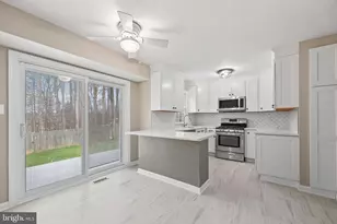 8733 Cuttermill Pl, Springfield, VA 22153 - Photo 12