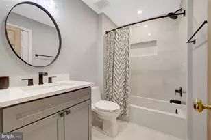 904 Falls Bridge Ln, Great Falls, VA 22066 - Photo 30