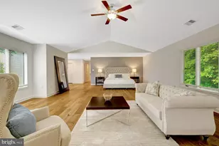 904 Falls Bridge Ln, Great Falls, VA 22066 - Photo 24