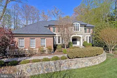 7814 Crownhurst Court, McLean, VA 22102 - Photo 2