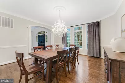 7814 Crownhurst Court, McLean, VA 22102 - Photo 6