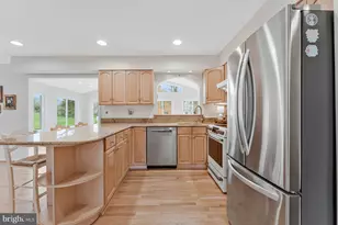 777 Follin Farm Ln, Great Falls, VA 22066 - Photo 10