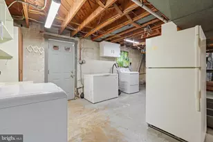 8110 Carrick Ln, Springfield, VA 22151 - Photo 32