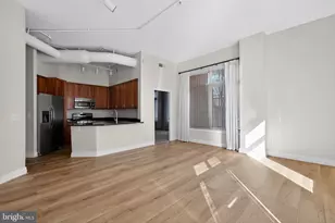 4490 Market Commons Dr, Fairfax, VA 22033 - Photo 10