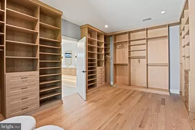 1052 Balls Hill Road, McLean, VA 22101 - Photo 32