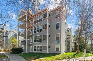 3179 Summit Square Dr, Oakton, VA 22124 - Photo 1