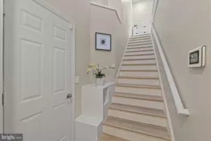 5310-C Birds View Ln, Alexandria, VA 22312 - Photo 2