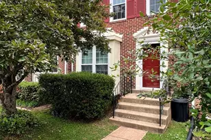 13327 Foxhole Dr, Fairfax, VA 22033 - Photo 1