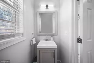 8261 Electric Ave, Vienna, VA 22182 - Photo 10